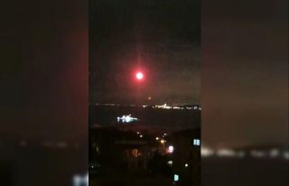 Marmara Denizi semalarındaki gizemli cisim paraşütlü...