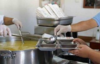 Menteşe Belediyesi aşevinden depremzedelere 3 öğün...