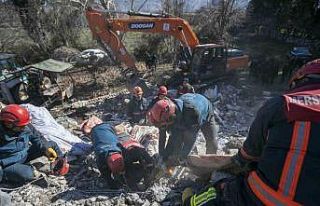 Mersin Büyükşehir itfaiyesi 57 kişiyi kurtardı