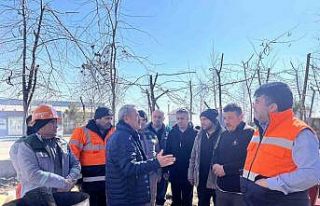 Milletvekili Şahin Tin, deprem bölgesindeki gönüllüler...