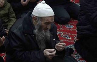 Miraç gecesinde depremzedeler için eller semaya...