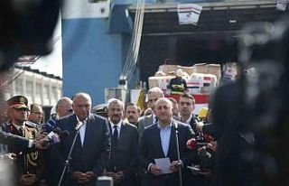 Mısır’dan gelen yardım gemisi Mersin Limanına...