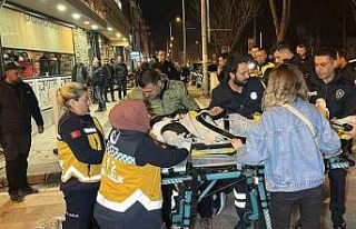 Motosiklet kamyonetle çarpıştı: 2 ağır yaralı