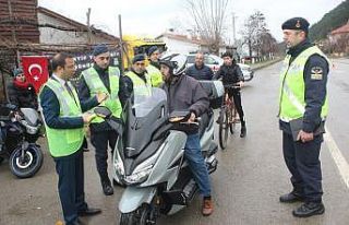 Motosiklet ve bisiklet sürücülerine reflektif yelek...