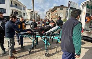 Motosikletten düşen kurye yaralandı