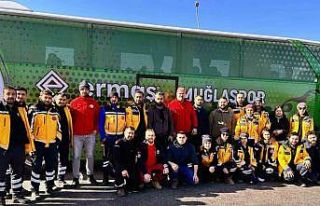 Muğla’dan deprem bölgesine ilk giden sağlık...