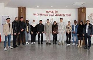 NEVÜ’lü yabancı uyruklu öğrencilerden Rektör...