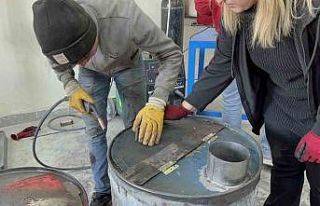 Öğrenciler atık varillerden soba üretip deprem...