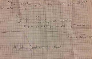 Öğrencilerin notları duygulandırdı