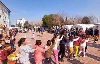 Osmaniye Belediyesi’nden depremzede çocuklara oyuncak