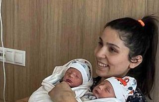 Osmaniye’den Ankara’ya gelen depremzede ikiz doğum...