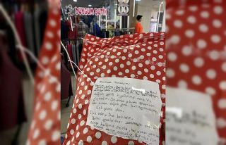 Otizmli Berranur doğum günü kıyafetini deprem...