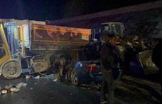 Otomobil tıra arkadan çarptı, sürücü hayatını...
