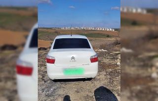 Otomobilde silah ele geçirildi: 2 gözaltı