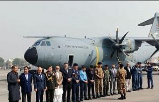 Pakistan’dan gelen yardım malzemeleri deprem bölgelerine...