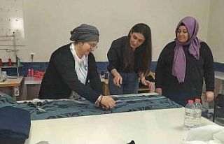 Pazarlar Halk Eğitim Merkezi depremzedeler için...