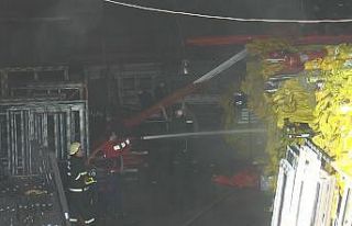 Plastik doğrama atölyesinde korkutan yangın