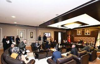 Pursaklar’dan depremzedelere yardım eli