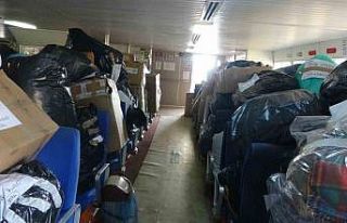 Rodos’tan gelen yardımları orman işçileri karşıladı