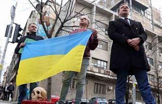 Rusya’nın Belgrad Büyükelçiliğinin önüne...