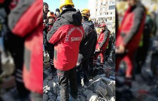 ŞAHKUT, Nurdağı’nda 10 kişiyi enkazdan canlı...