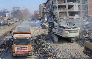 Samsun Büyükşehir tüm gücüyle afet bölgesinde