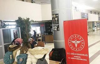 Samsun’dan deprem bölgesine 98 gönüllü sağlık...