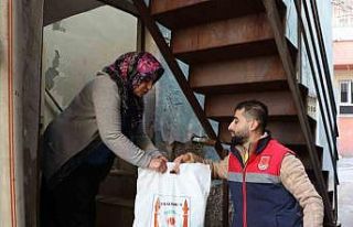 Şanlıurfa’da depremzedelere yardımlar devam ediyor