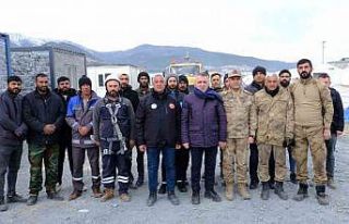 Şırnak Valisi Bilgin, Nurdağı’nda deprem sonrası...