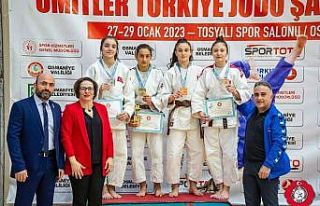 Sivaslı Judocular Osmaniye’de Sivas rüzgarı estirdi