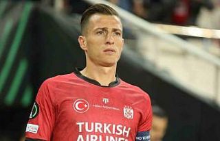 Sivasspor’un kaptanlarından depremzedelere destek