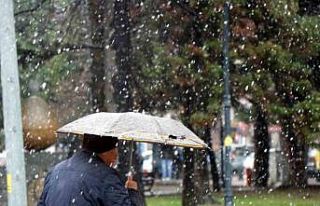 Soğuk hava ve kar yağışı Samsun’da etkili oluyor