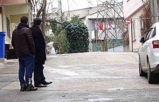 Sokağın girişi var çıkışı yok giren geri çıkıyor