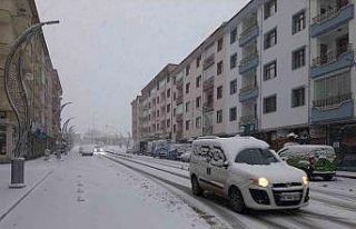 Sorgun’a yılın ilk karı düştü