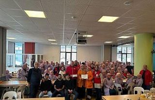 Sultanbeyli depremzedeler için tek yürek oldu