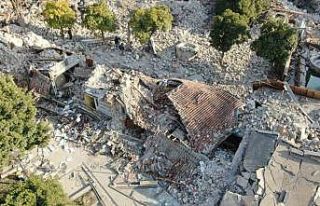 Tarihi Ulu Cami depremde yerle bir oldu