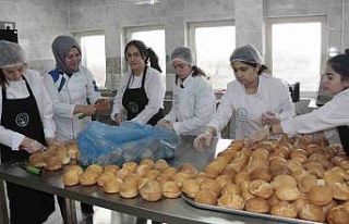 Tatvan’da 5 bin öğrenciye ücretsiz yemek hizmeti