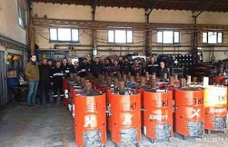 Tavşanlı GLİ işçileri depremzedeler için varil...