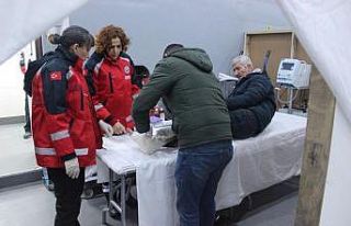 TCG Bayraktar yaralanan vatandaşlara aralıksız...