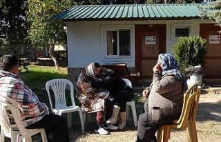 Tedavisi tamamlanan yaralı ve hastalar sosyal tesiste...