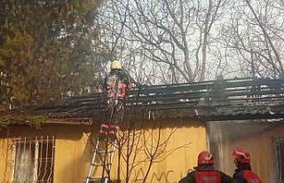 Tek katlı evde çıkan yangın söndürüldü