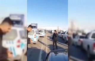Tekirdağ polisi yardım tırlarını yağmacılardan,...