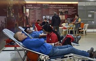 Tepebaşı personelinden kan bağışına destek