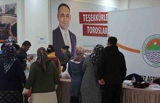 Toroslar Belediyesi tüm ekipleriyle depremzedelerin...