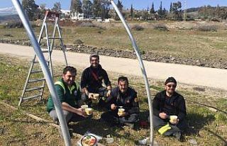 Tosya Belediyesi, deprem bölgesinde 30 çadır kuruyor