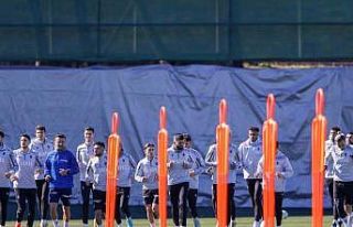 Trabzonspor, Basel ile oynayacağı rövanş karşılaşmasının...