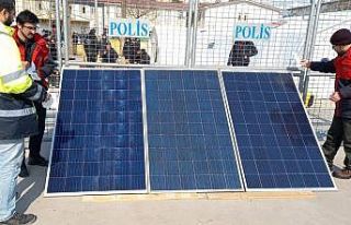 TSE depremzedeler için güneş panelleri kurdu