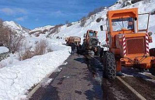 Tunceli’de kapatılan yol, yeniden trafiğe açıldı