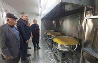 Turanlı: “Depremzede kardeşlerimize yemek ve çorba...