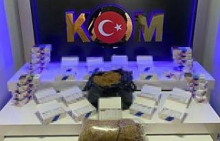 Tütün kaçakçılığı yaptığı iddia edilen...